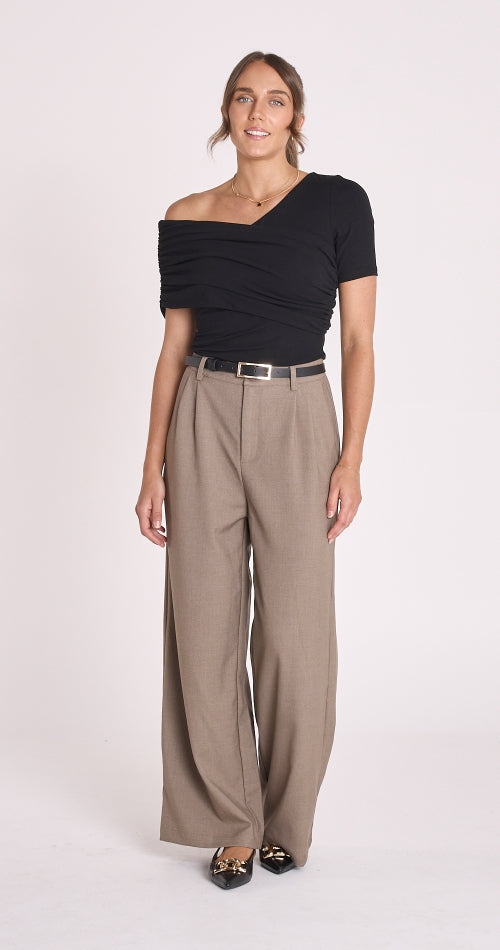 Feather and Noise: Julia Top Black