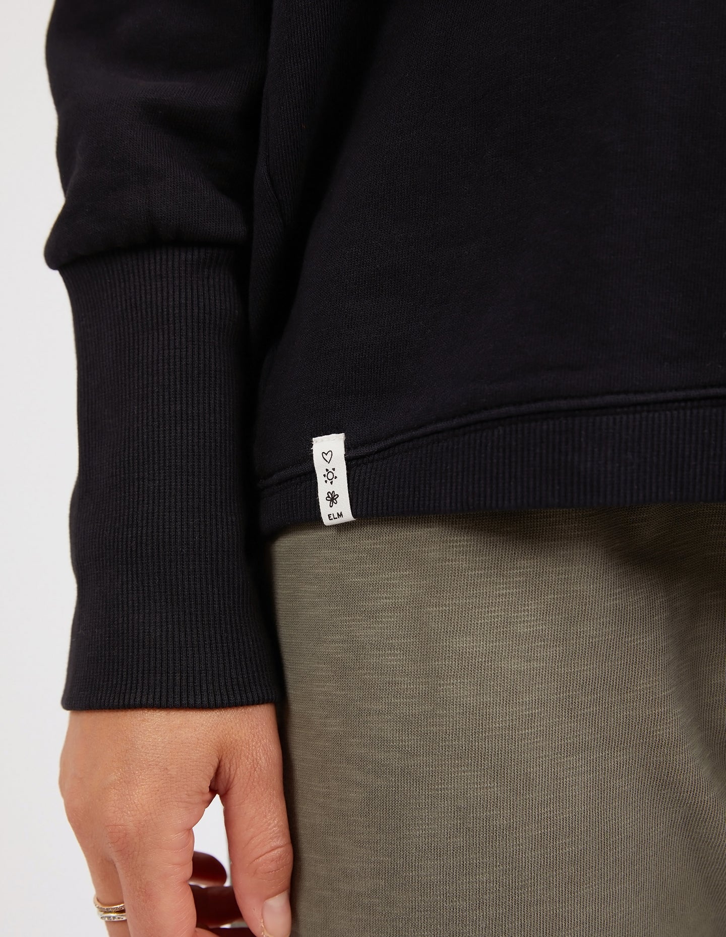 Elm Divine Crew Washed Black