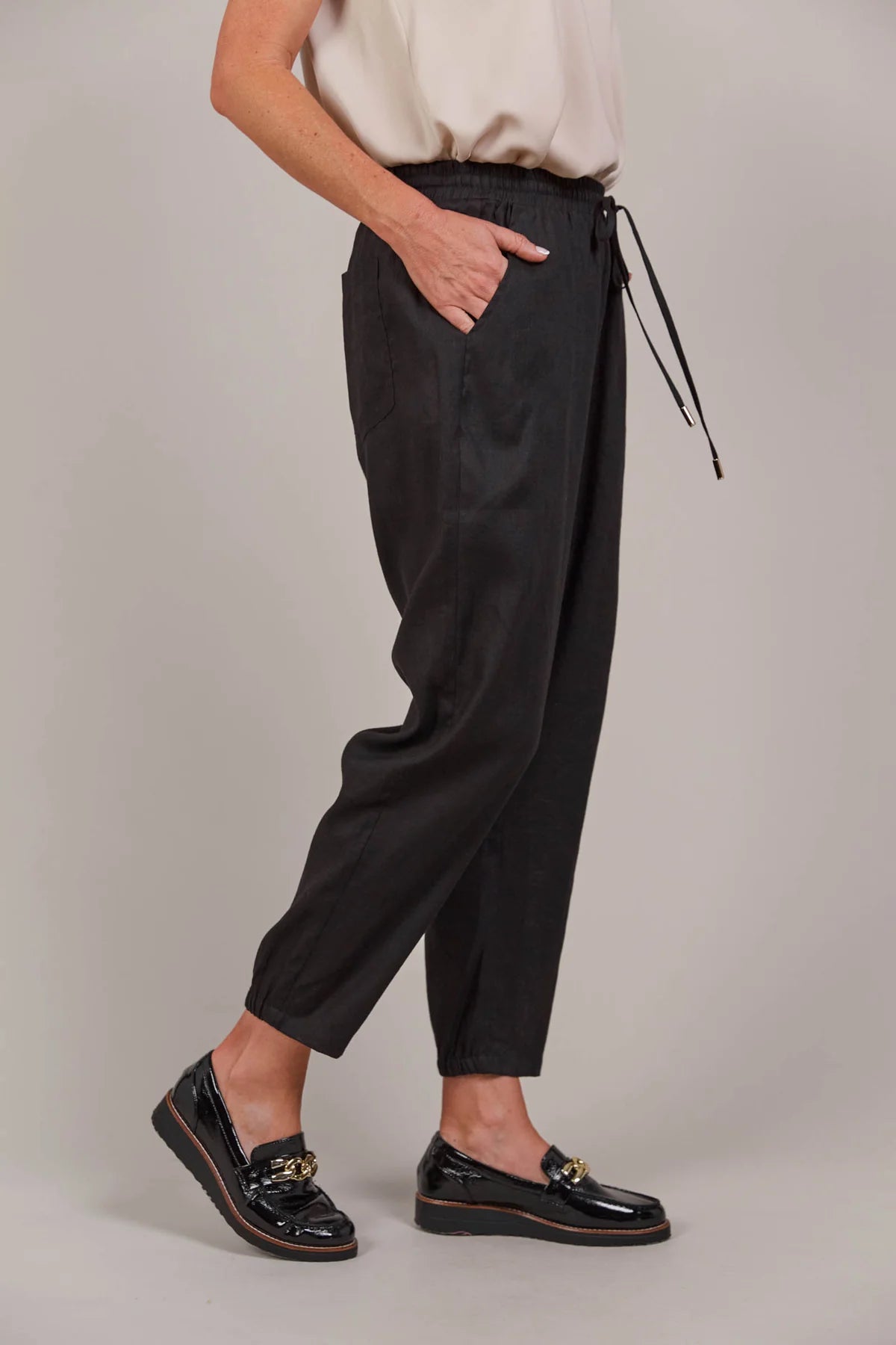 Eb and Ive Laax Relaxed Pant Black