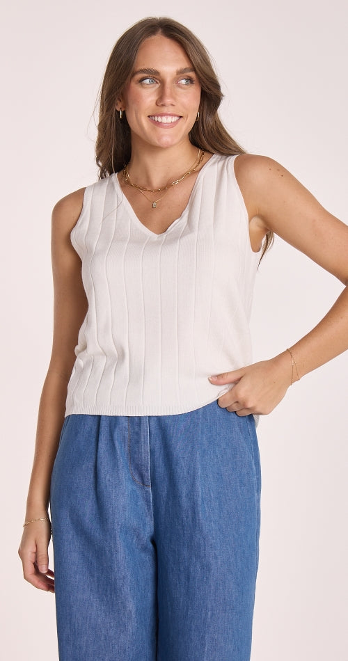Feather and Noise Mae V Neck Tan - White