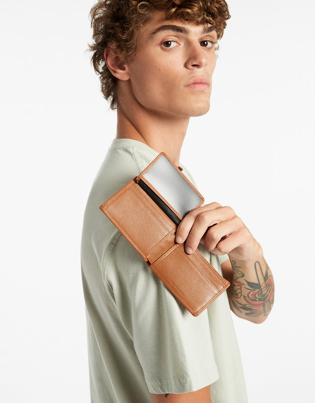Status Anxiety Jonah Wallet - Camel