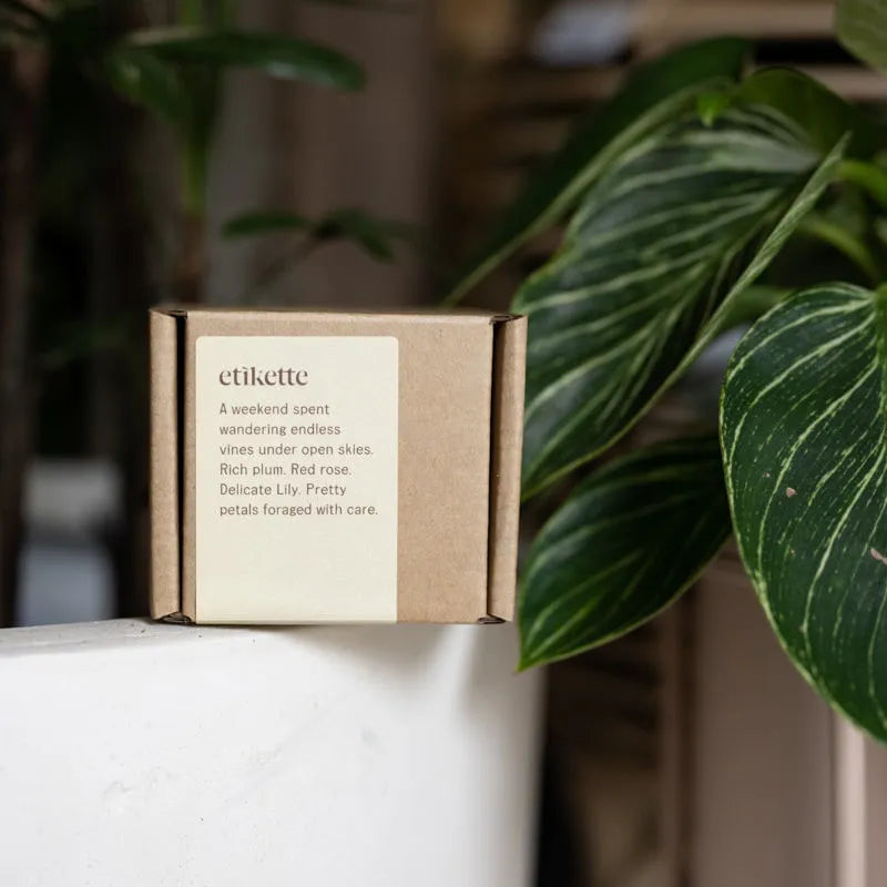 Etikette Barossa // Lily, Rose & Ruby Plum Candle - 500ml