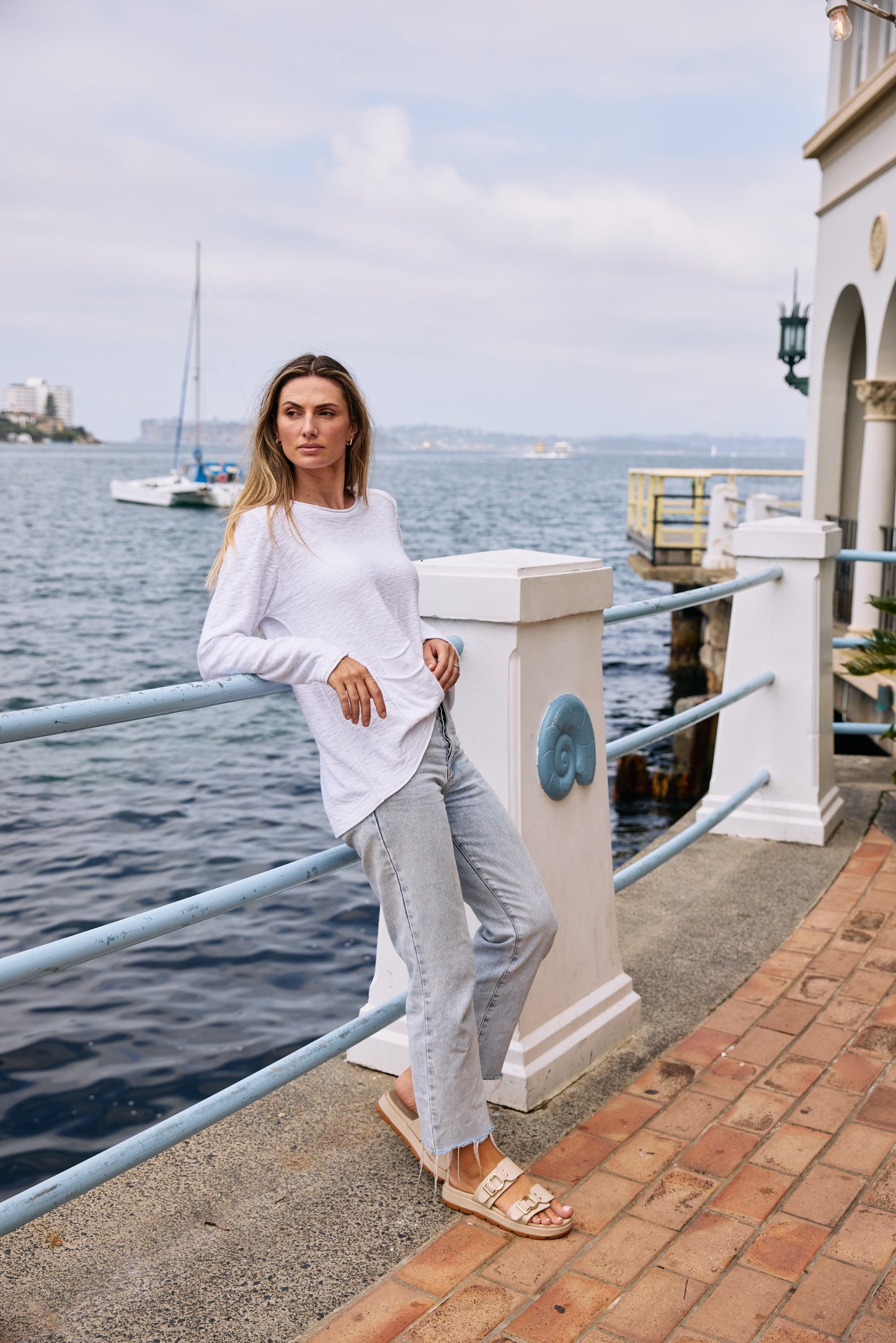 Worthier White Cotten/Linen Pull Over