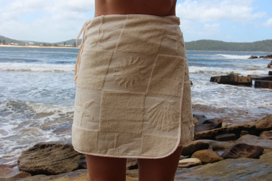 CALA COLLECTIVE
Isla Wrap Towel Skirt