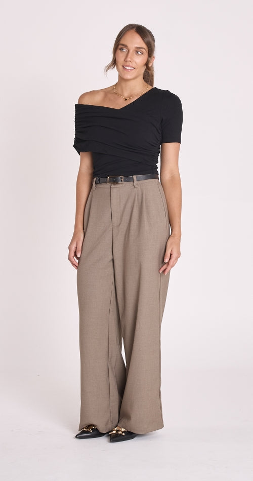 Feather and Noise: Julia Top Black
